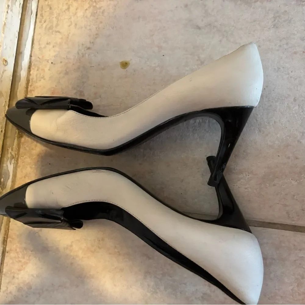 Bottega Veneta dress shoes pumps colorblock heels baby doll logo bow design